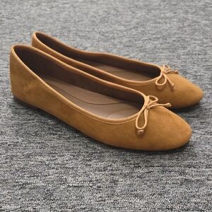 AEROSOLES Women's Camel/Tan Suede Bow Ballet Flats